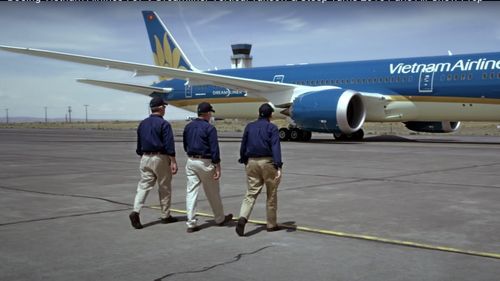 Bloomberg:  Vietnam Airlines va semna un acord iniţial pentru cumpărarea a aproximativ 50 de avioane Boeing, într-o tranzacţie de 10 miliarde de dolari