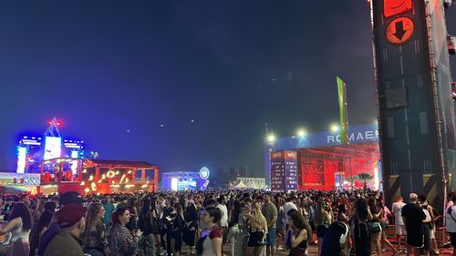 UPDATE Rapperița Nicki Minaj și-a anulat concertul de la SAGA cu 3 ore înainte să urce pe scenă: A invocat motive de securitate din cauza ”protestelor din România” / Singurul protest de luni: Contabilii, în Piața Constituției / Alte probleme la SAGA