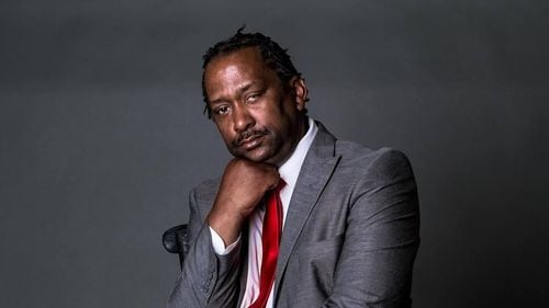 Cum i-a păcălit un activist de culoare pe neonaziștii americani: A preluat șefia uneia dintre cele mai mari organizații neonaziste din SUA cu scopul de a o distruge din interior