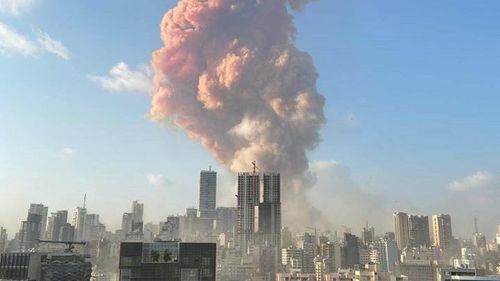 Explozia de la Beirut dovedește că nu există criză care să nu se poată agrava. Distrugerea portului și pandemia formează furtuna perfectă deasupra unui Liban aflat în pragul colapsului