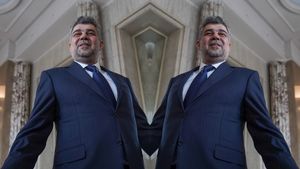 Minciunile premierului Ciolacu către profesori: Tot ceea ce am promis profesorilor m-am ținut de cuvânt / În realitate, nimic din ce le-a promis profesorilor nu a fost respectat