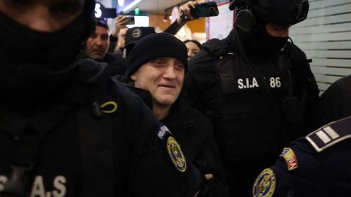 BREAKING VIDEO Mercenarul Horațiu Potra a fost extrădat în România / Au fost aduși în țară și fiul și nepotul lui Potra