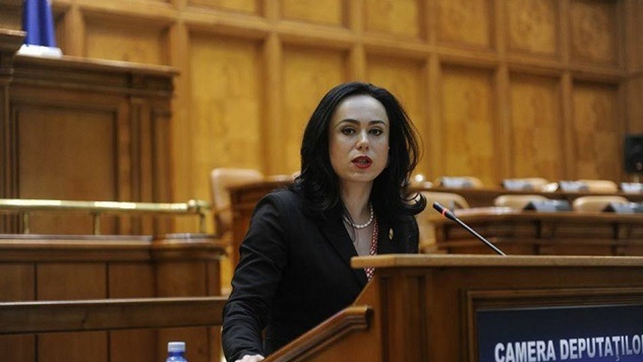 Deputata PSD Simona Bucura Oprescu: Mă alătur miilor de români confirmaţi cu COVID-19