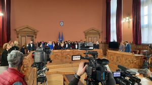 BREAKING O judecătoare intervine în conferința de presă de la Curtea de Apel București, după documentarul Recorder: „Tot ce a declarat colegul Laurențiu Beșu este adevărat. Dacă va fi contrazis este o minciună. Suntem terorizați pur și simplu cu acțiuni disciplinare”