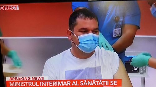 Cseke Attila, ministrul interimar al Sănătății, a fost vaccinat anti-COVID cu doza a treia