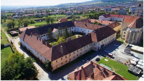 Primăria Alba Iulia scade valoarea impozitelor pe clădirile nerezidenţiale, după ce zeci de firme au solicitat acest lucru printr-o petiţie depusă luna trecută