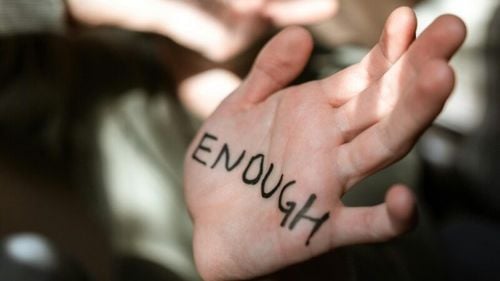 Peste 300 de milioane de copii sunt victime ale abuzurilor sexuale online în fiecare an / SUA, zonă cu risc deosebit de ridicat (studiu)