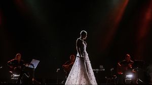 VIDEO Cântăreaţa portugheză de fado, Mariza, concert de Ziua Internaţională a Femeii, la Sala Palatului / A fost de mai multe ori nominalizată la premiile Grammy şi a câștigat premiului BBC pentru "Cel mai bun artist european"