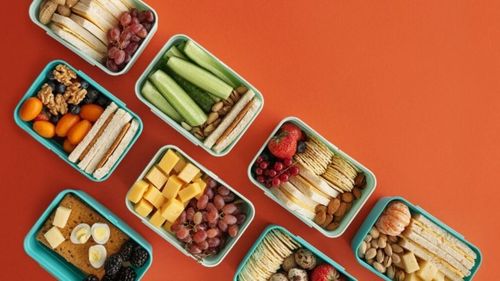 NYT: Secretele unui prânz perfect la birou / Această masă ar trebui să reprezinte aproximativ 25% din necesarul caloric zilnic