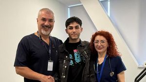 Premieră mondială în chirurgie cardiacă la Spitalul NORD Pipera: prima reparație completă a unei valve mitrale „în hamac”, o malformație congenitală rară a inimii, folosind un abord transaortic