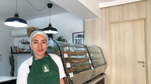 O tânără de 32 de ani din Republica Moldova a accesat fonduri europene de 34.000 de euro și a deschis o afacere cu plăcinte moldovenești, la Sibiu: ”Îmi doresc să mâncăm cât mai sănătos”