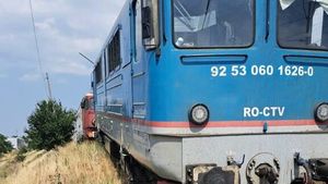 Întârzieri între două şi şase ore, pentru cinci trenuri de călători, după ce traficul feroviar a fost închis, în judeţul Olt, din cauza defectării unui tren de marfă privat