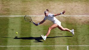 Semifinală absolut spectaculoasă la Londra: Karolina Muchova trece de Coco Gauff și va juca finala Wimbledon 2026