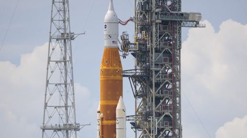 Lansarea mega-rachetei SLS, pe care NASA o va trimite spre Lună, amenințată de o furtună