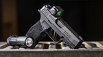 Contractul dintre MAI și Sig Sauer, de peste 810 de milioane de euro, greu de semnat / Termenul pentru achiziția individuală a trecut / Irineu Darău confirmă că se caută parteneri europeni pentru o achiziție comună, singura care mai putea salva finanțarea europeană