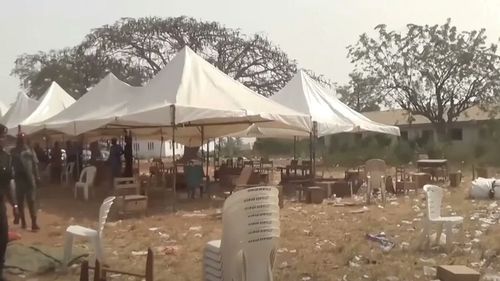 Cel puţin 13 morţi după ce mulţimi de oameni s-au călcat în picioare, în Nigeria, pentru a primi ajutoare