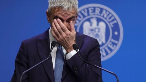 Dragoș Anastasiu, la începutul conferinței de presă în care și-a anunțat demisia: „N-am venit aici să mă poziţionez ca victimă” / La finalul conferinței de presă a plâns