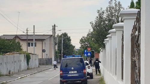 Frații interlopului Emi Pian, membri ai clanului Duduianu, reținuți pentru tentativă de omor. Cei doi, alături de un alt membru al grupării, sunt acuzați de rănirea principalului suspect pentru moartea lui Pian în răfuiala de acum o săptămână