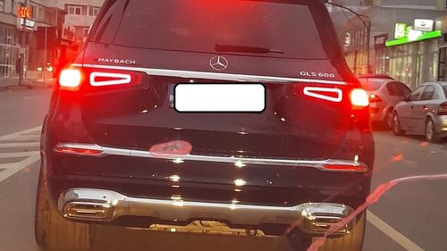 Marian Oprișan, vicepreședintele CJ Vrancea, și-a cumpărat un bolid Maybach. Prețul de catalog este de circa 188.000 de euro, valoarea tranzacției nu a fost trecută în declarația de avere