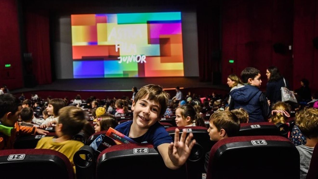 Astra Film Junior. Copiii și adolescenții, chemați la aventuri cinematografice pe tărâmul magic al filmului documentar. (Parteneriat)