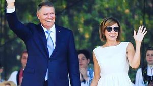 Soții Iohannis au fost somați să-și plătească datoriile la bugetul local, la finalul lui 2025 / Primăria Sibiu: Cei doi apar pe o listă a datornicilor, însă e veche (Turnul Sfatului)