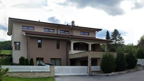 Rise Project: Apartament și vilă de sute de mii de euro cumpărate de Călin Georgescu în Austria / Cum a făcut primul milion cu gruparea Mazăre din Constanța