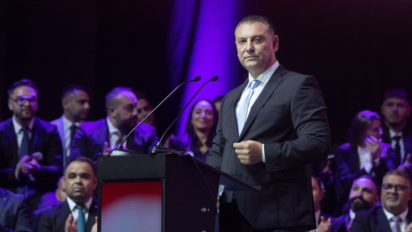 Nicolae Păun, deputatul minorității rome: ”Nu voi mai vota în Parlament niciun proiect de lege al actualei coaliții de guvernare” / ”Nu ne mai bagă în seamă și ne fac cerșetori”