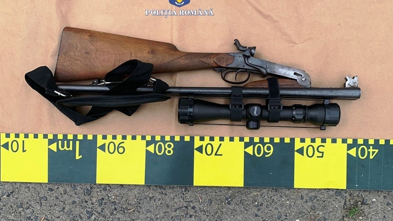 Hunedoara: O femeie care intenţiona să vândă o armă, depistată de un poliţist aflat în afara programului de lucru