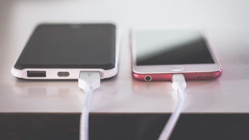Uniunea Europeană a lansat legea privind încărcătorul unic USB-C, obligatoriu din 2024