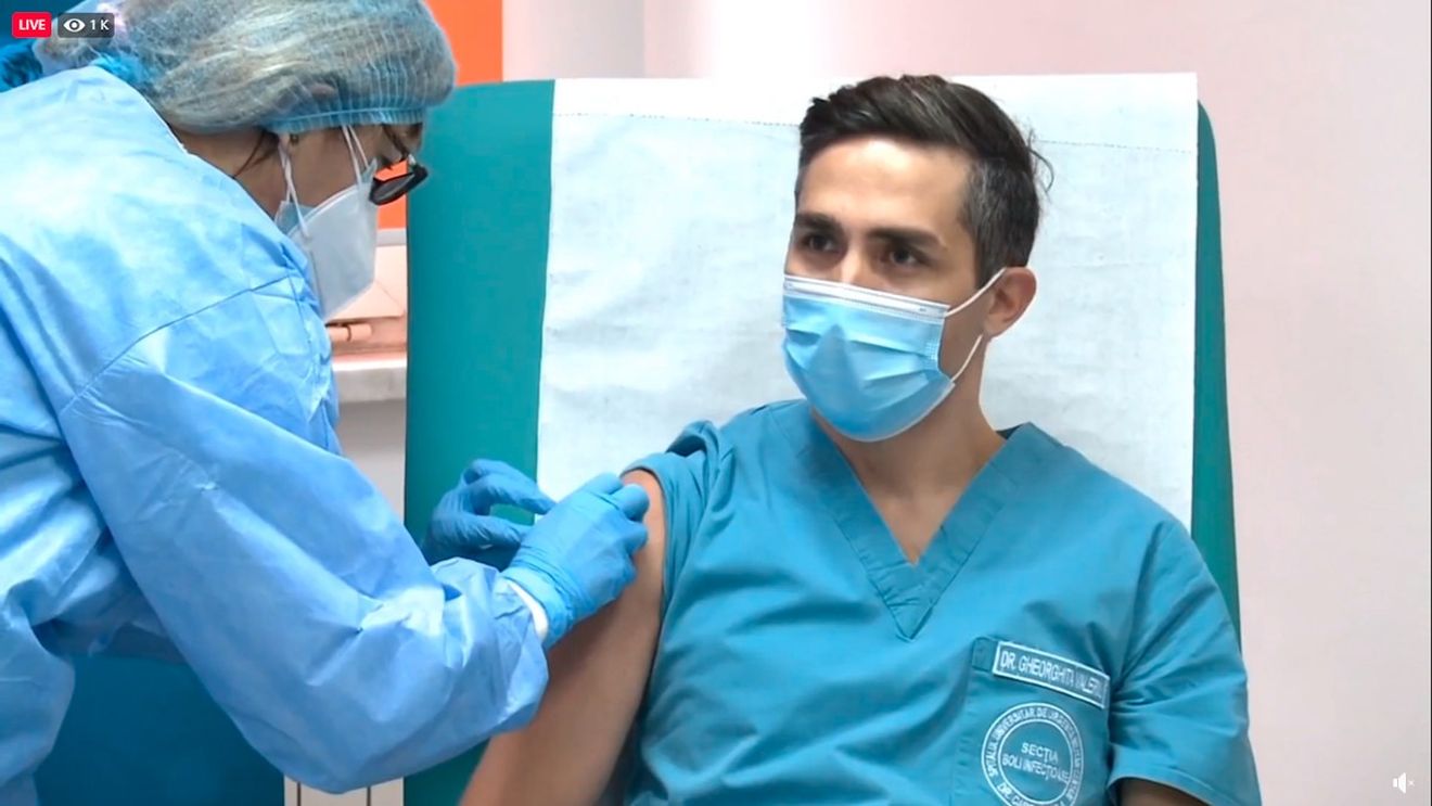 Valeriu Gheorghiță: 89 de decese înregistrate în rândul pacienţilor diagnosticaţi cu COVID care fuseseră vaccinați. Rata mortalității la pacienții cu Covid care nu erau vaccinați este de 2,4%