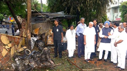 O curte din India a condamnat la moarte 38 de inculpați și alți 11 la închisoare pe viață pentru atentatele teroriste islamiste din 2008 de la Ahmedabad