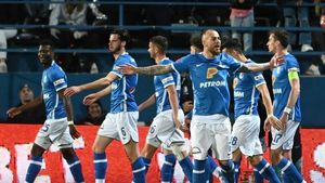 Amenzi pentru Farul Constanţa şi FC Rapid, după meciul câștigat de constănțeni cu 7-2/ Sancțiunile, pentru mesajele şi scandările rasiste, xenofobe și obscene ale suporterilor