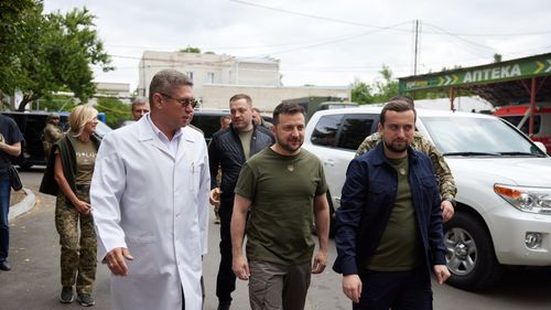 VIDEO Volodimir Zelenski a făcut o vizită în sudul Ucrainei, în oraşul Nikolaiev