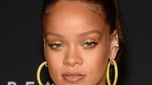 Cunoscuta artista americană Rihanna a intrat oficial în topul miliardarilor lumii, fiind a doua cea mai bogată femeie din showbiz