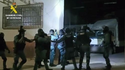 Gruparea de români din Spania care lăsa mesajul „Mafia cuprului” la locul fiecărei spargeri. Pagubă de peste 2 milioane de euro