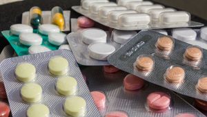 Alexandru Rogobete: Este momentul ca România să investească strategic în producţia internă de medicamente şi în biotehnologii medicale. Aceste direcţii ne vor permite să reducem dependenţa de importuri şi să oferim pacienţilor soluţii rapide şi sigure