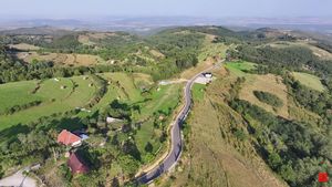 Trafic blocat pe Transapuseana, în urma unui accident în care au fost implicaţi trei motociclişti