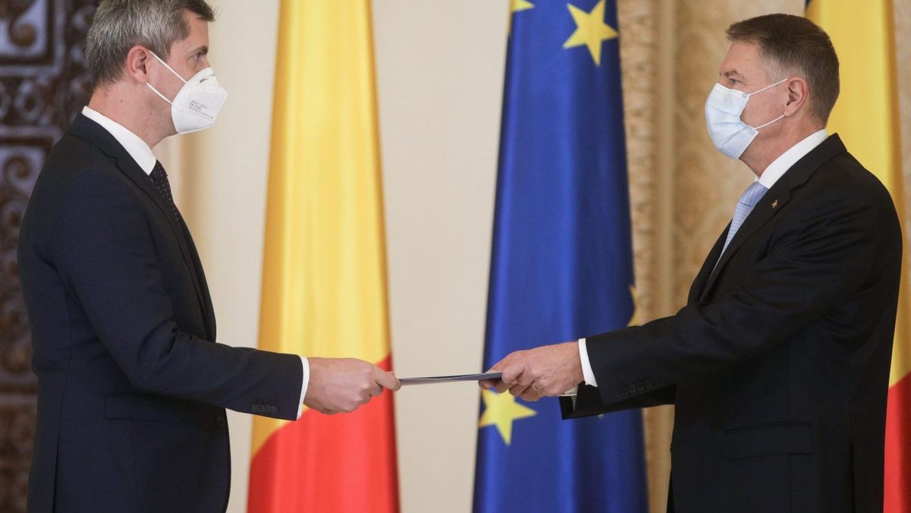 Dacian Cioloș și Dan Barna, invitaţi marţi la discuții cu Iohannis la Palatul Cotroceni - surse
