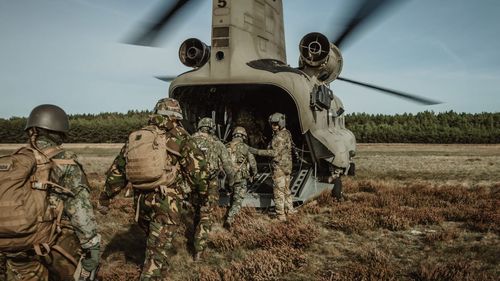 The Wall Street Journal: Bătălia pentru capturarea Aeroportului Hostomel, eroarea din planul lui Putin pentru capturarea Kievului / Un grup de militari ucraineni a reușit să blocheze invazia rusă de la marginea capitalei