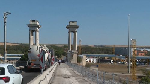 Traficul pe Podul Giurgiu-Ruse  se desfăşoară pe o singură bandă / Autorităţile recomandă rute alternative în perioada de Rusalii