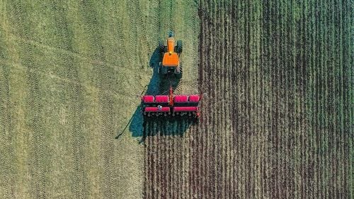 Cu ce hrănim planeta. Studiu: Încălzirea globală rapidă afectează productivitatea fermelor