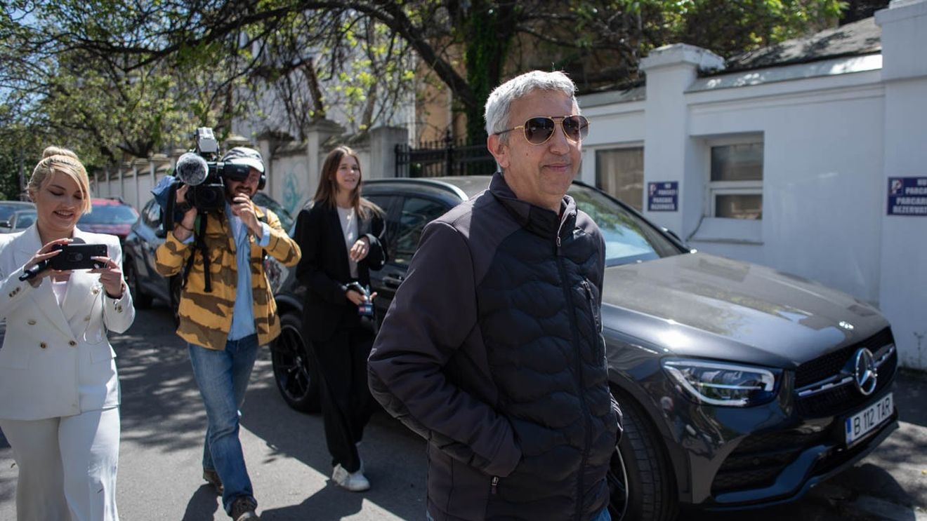 Detaliile condamnării lui Dan Diaconescu la opt ani şi patru luni de închisoare: Instanţa îi interzice să fie ales în autorităţile publice pe o durată de 3 ani după ispășirea pedepsei / Diaconescu, obligat să achite cheltuieli judiciare de 35.000 de lei/ Decizia nu este definitivă