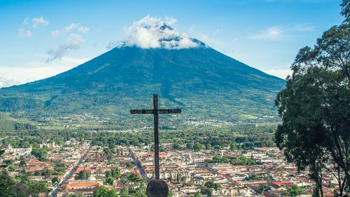 Jumătate din copiii din Guatemala sunt subnutriți cronic, iar țara se confruntă cu una din cele mai grave perioade de foamete din cauza COVID-19 și a două uragane care au distrus culturile, anunță autoritățile