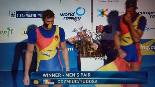 Medalii de aur pentru România la canotaj, la dublu rame masculin și feminin / Cozmiuc şi Tudose au început slab cursa şi erau ultimii după 500 de metri, dar au recuperat fantastic