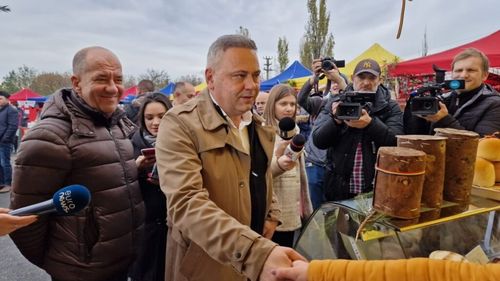 BREAKING Ministrul Agriculturii: Delistarea unui produs românesc cu preţ mai mic decât cel achiziţionat ulterior de către retailer din import, sancţionată cu 5% din cifra de afaceri / Florin Barbu, acuzat că intervine în piața liberă