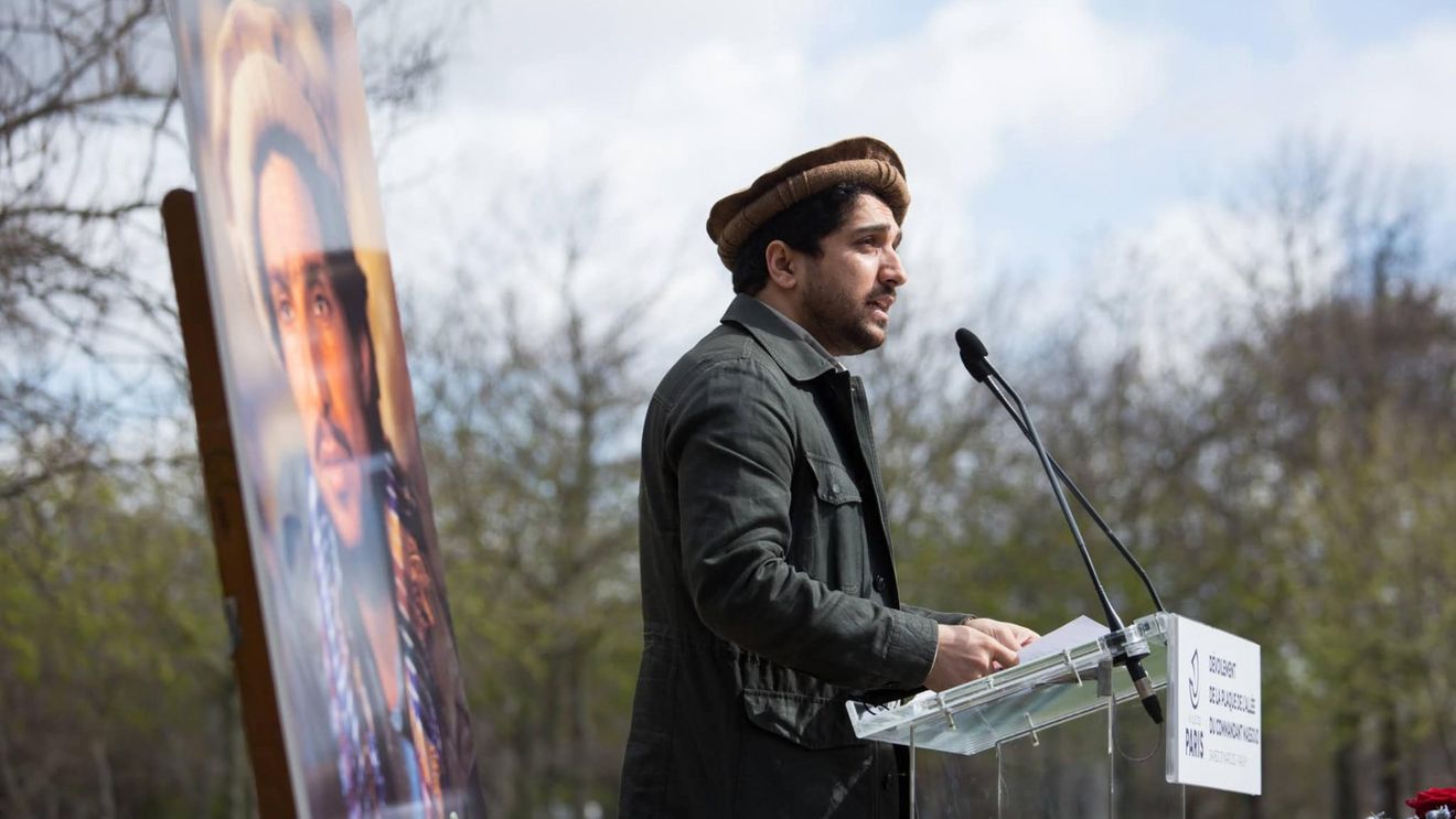 Unchiul liderului rezistenței din Afganistan susține că talibanii nu dețin controlul în Valea Panjshir / Acuză SUA că au cedat deliberat țara în mâinile talibanilor