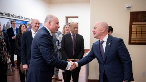 Ceremonie la Washington pentru desemnarea României ca participant în Programul Visa Waiver / ”România a devenit un model pentru parteneriatele pe care le vom stabili în viitor, în cadrul programului Visa Waiver”