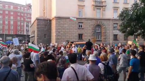 Protestatarii din Bulgaria și-au instalat corturile pe șosele, blocând traficul în centrul capitalei Sofia dar și ruta principală spre Grecia