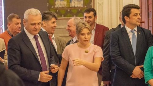 Firma jurnalistei Floriana Jucan câștigă contracte pe bandă rulantă de la stat: 59.000 de lei pentru o expoziție la Guvern