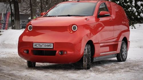 Noua mașină electrică rusească care ar trebui să concureze cu Tesla stârnește valuri de râs pe internet